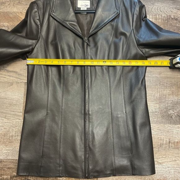 Women's Leather Coat by East Fifth: Medium Tall - Picture 5 of 11